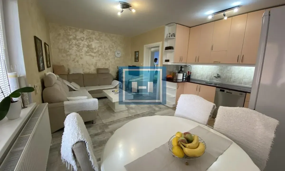 Prodaja, dvosoban stan, 62m², Pivara, Jagodina