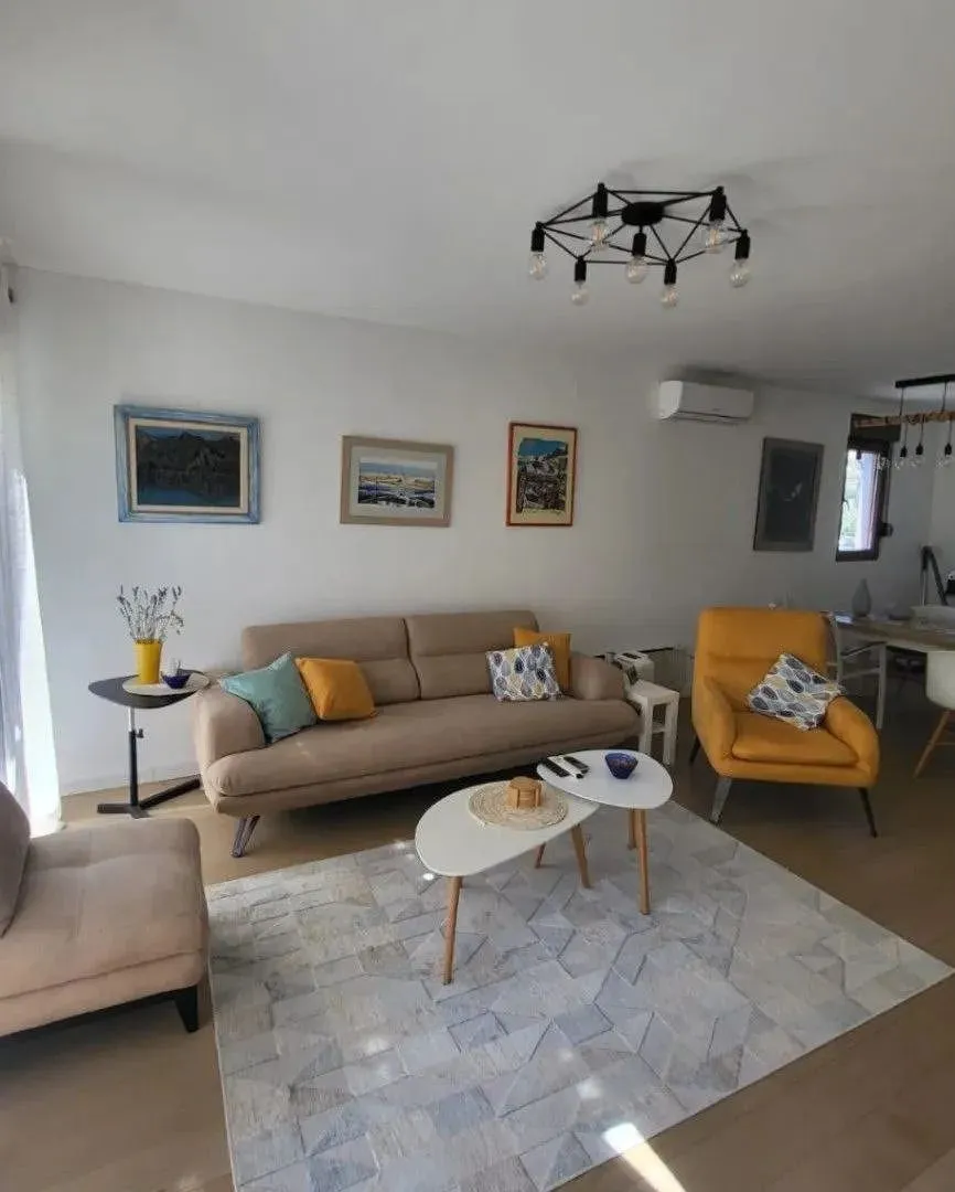Rent, two bedroom apartment, 70m², Seljanovo, Tivat