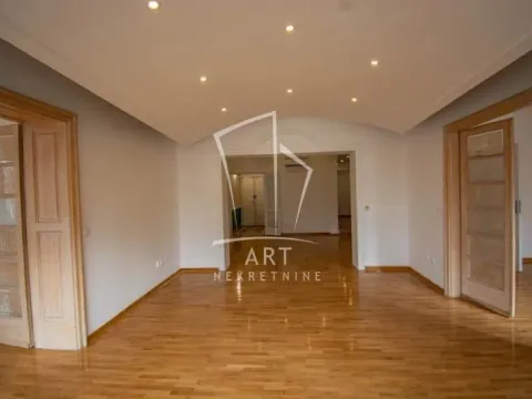 Prodaja, četvorosoban stan, 133m², Slavija, Vračar Sve Podlokacije - image 3