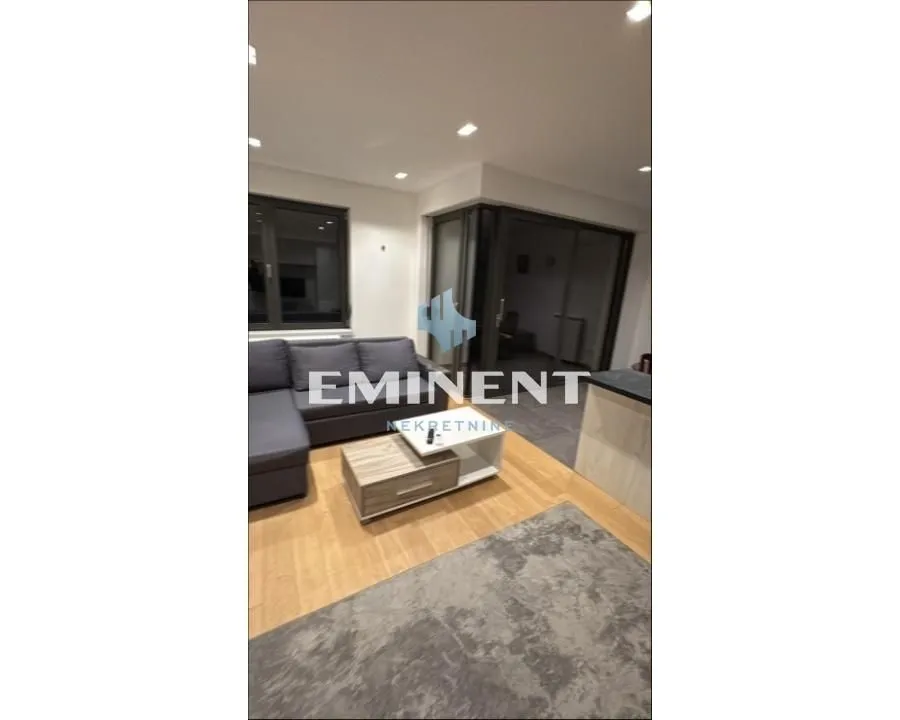 Rent, three bedroom apartment, 65m², Stari Grad, Beograd