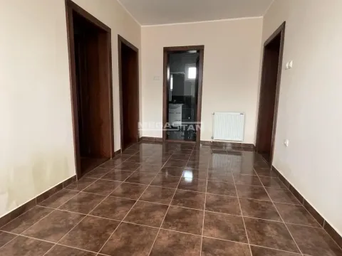 Prodaja, kuća, 363m², Centar, Zrenjanin - image 16