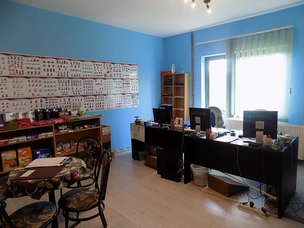 Rent, office space, 2000m², 7. juli, Paraćin