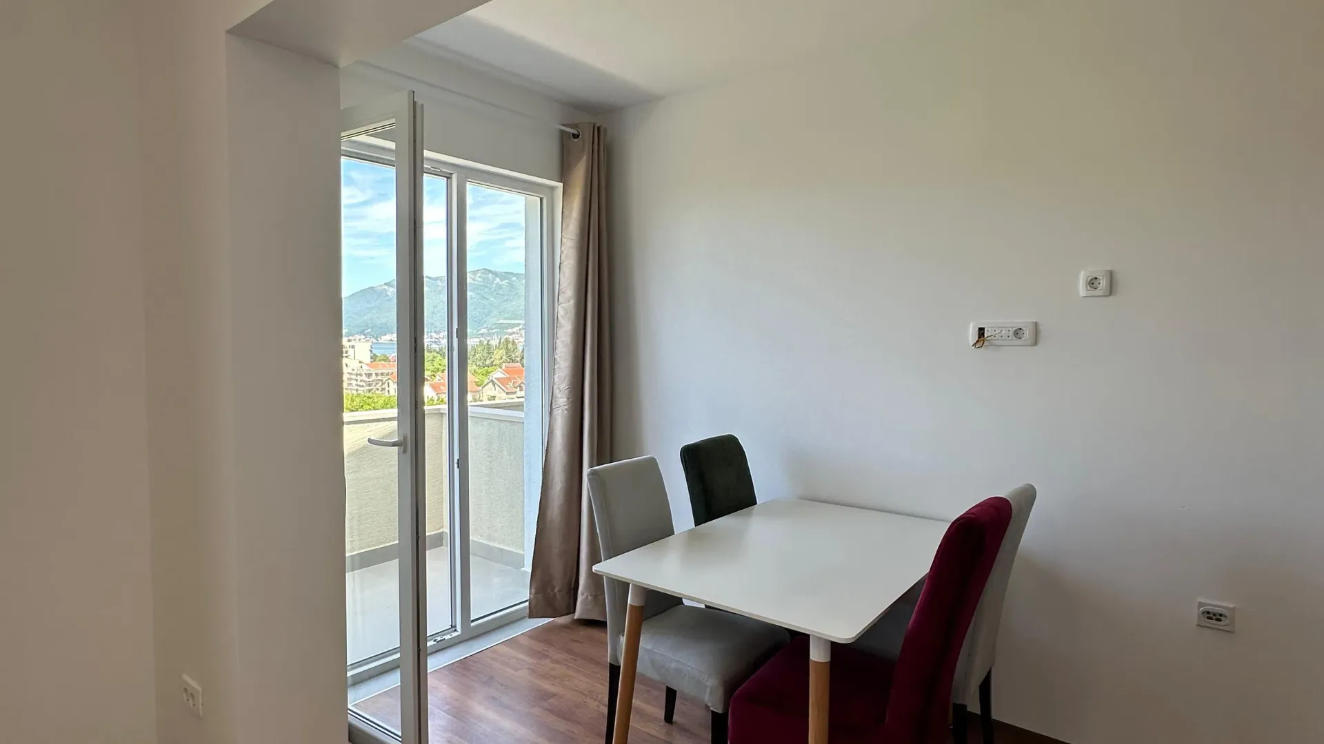 Rent, one bedroom apartment, 48m², Seljanovo, Tivat