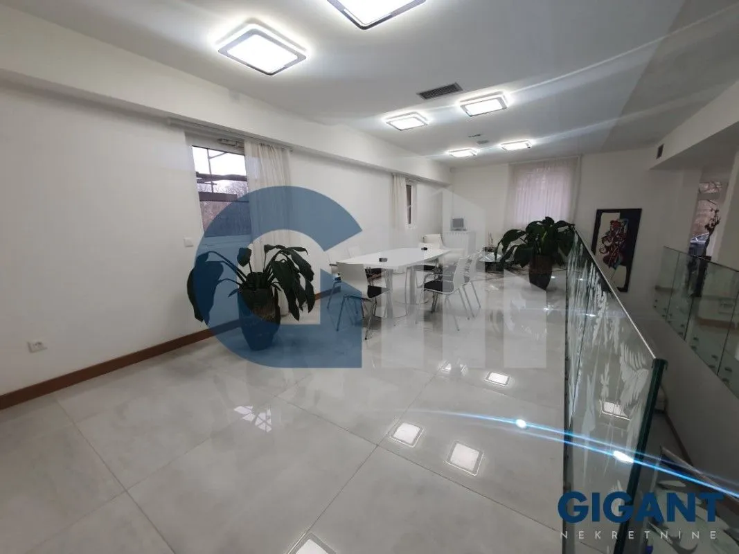 Sale, office space, 187m², Banjica, Voždovac Sve Podlokacije