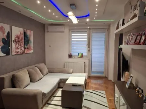 Stan in Nova Detelinara