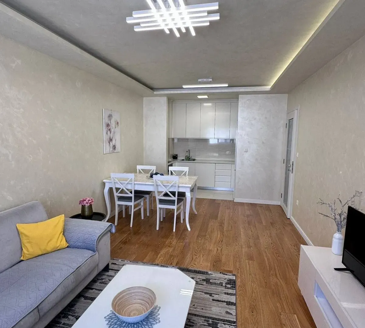 Rent, two bedroom apartment, 68m², Central Point, Podgorica