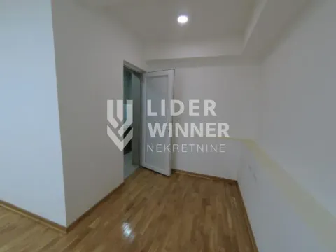 Izdavanje, poslovni prostor, 97m², Savski Venac, Beograd - image 7