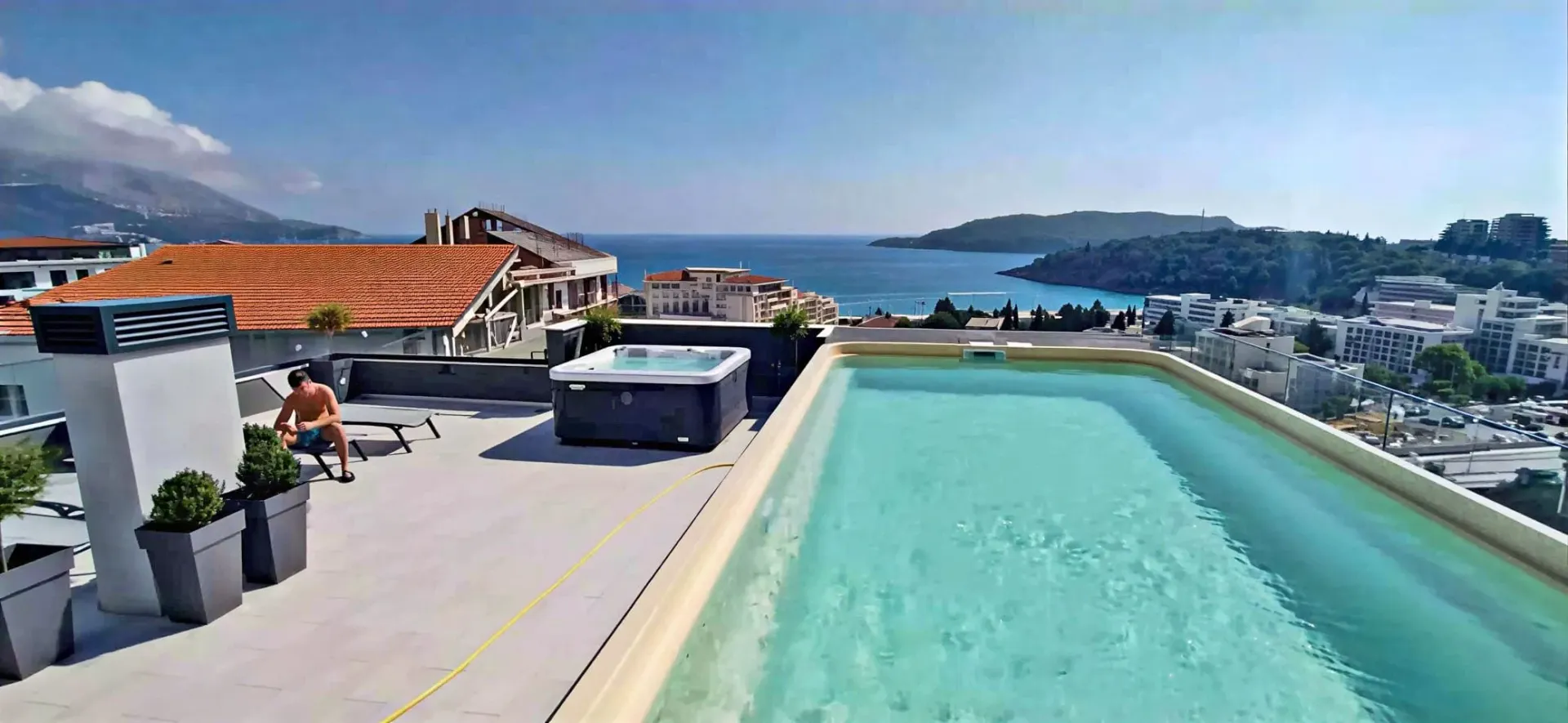 Daily-rent, one bedroom apartment, 40m², Bečići, Budva