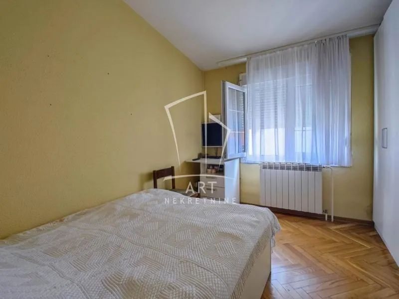 Prodaja, kuća, 204m², Banjica, Voždovac Sve Podlokacije