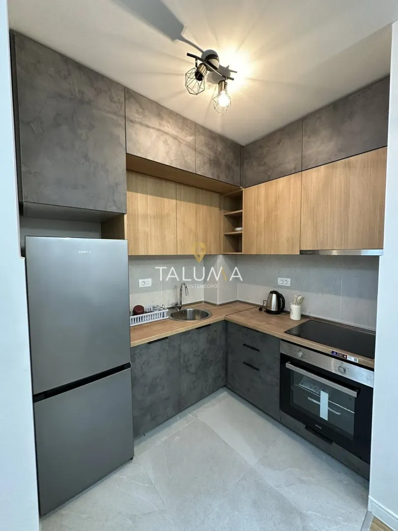Izdavanje, jednosoban stan, 42m², City Kvart, Podgorica