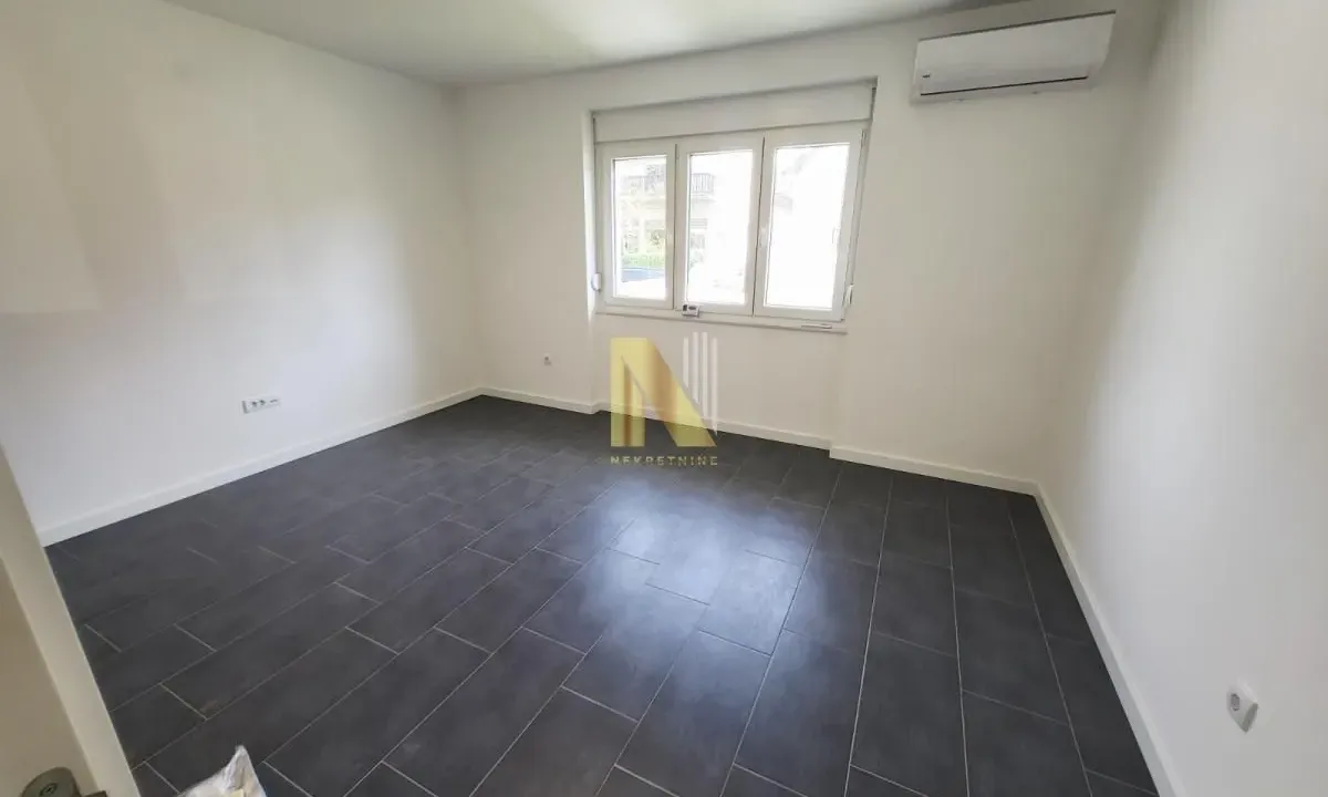 Izdavanje, trosoban stan, 68m², Veternik, Novi Sad Sve Podlokacije