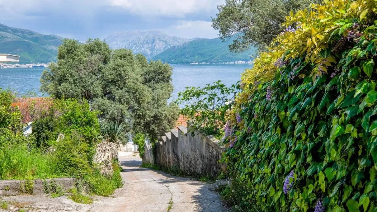 Sale, house, 200m², Krašići, Tivat