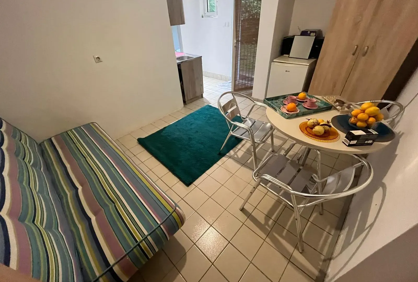 Izdavanje, jednosoban stan, 42m², Budva, Crna Gora