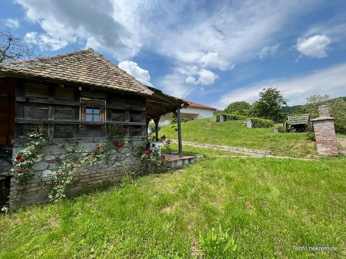 Prodaja, kuća, 320m², Fruška Gora, Novi Sad