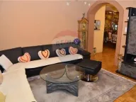 Izdavanje, kuća, 696m², Zlatica, Podgorica - image 41