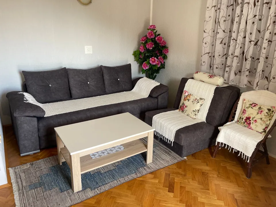 Izdavanje, jednosoban stan, 56m², Babin Do, Budva
