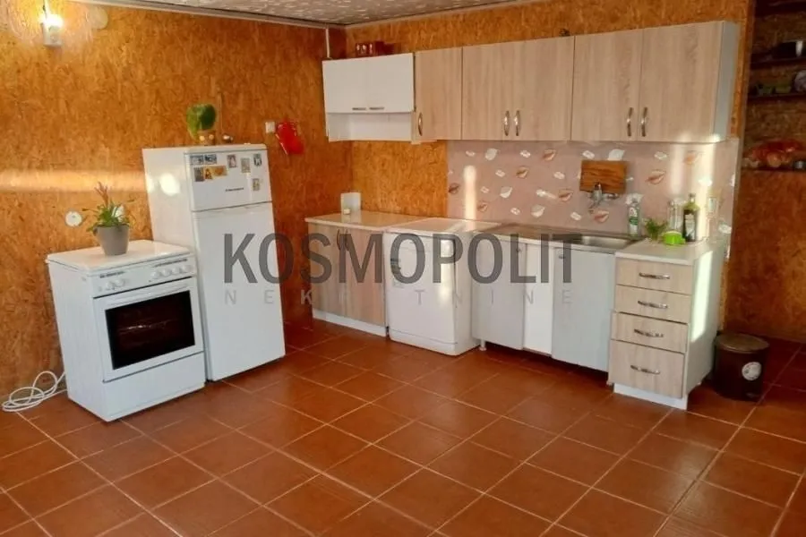 Prodaja, kuća, 172m², Zemun Ugrinovci, Zemun Sve Podlokacije