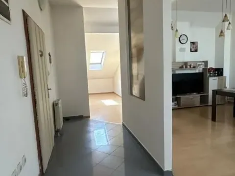 Prodaja, dvosoban stan, 79m², Centar, Jagodina - image 10