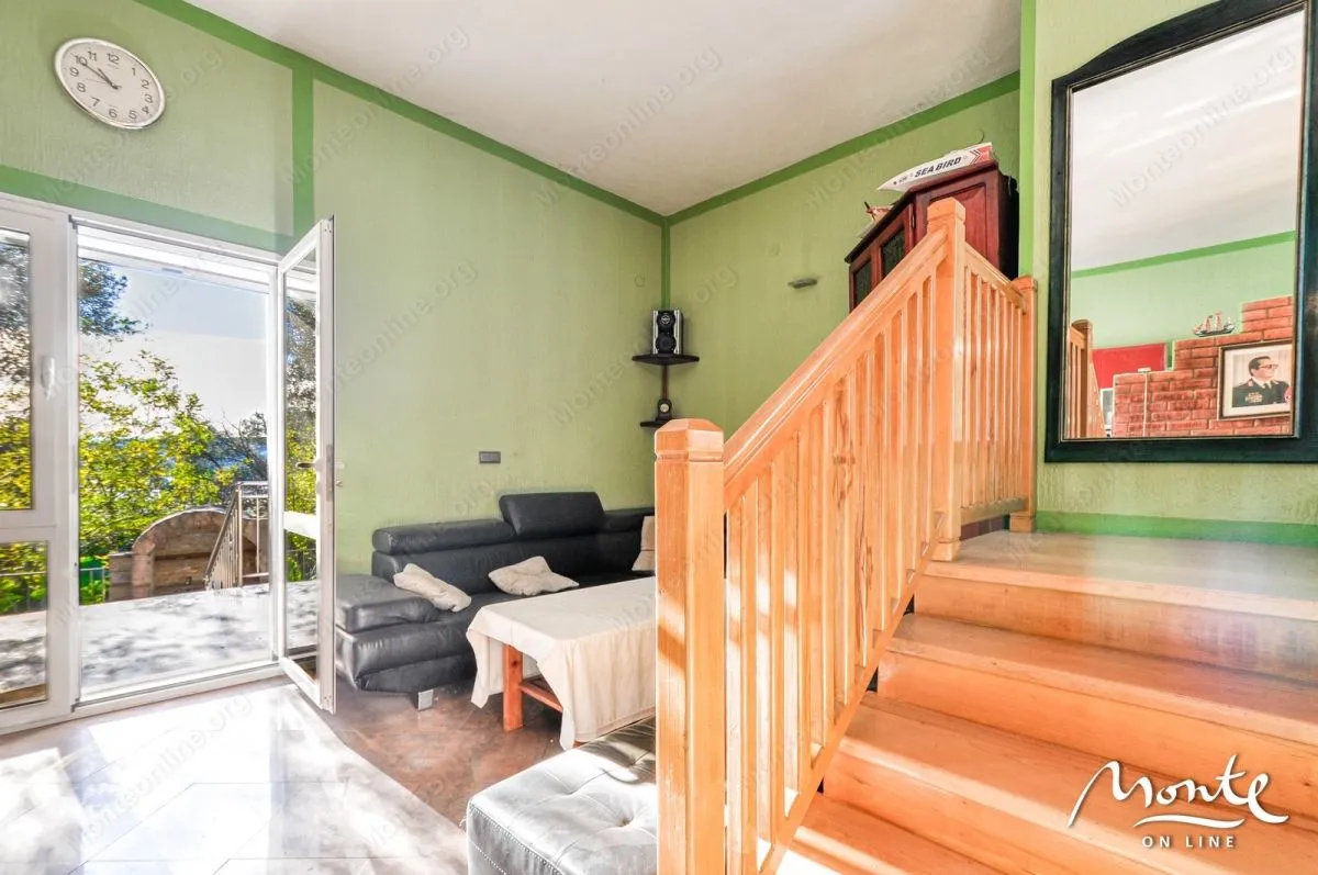 Prodaja, kuća, 194m², Tivat, Crna Gora