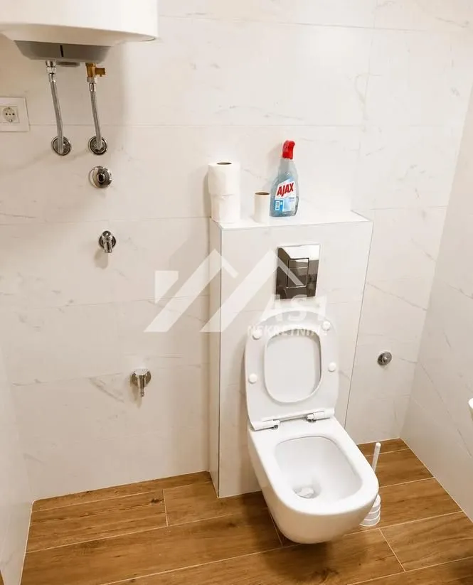 Izdavanje, dvosoban stan, 48m², Grbavica, Novi Sad Sve Podlokacije