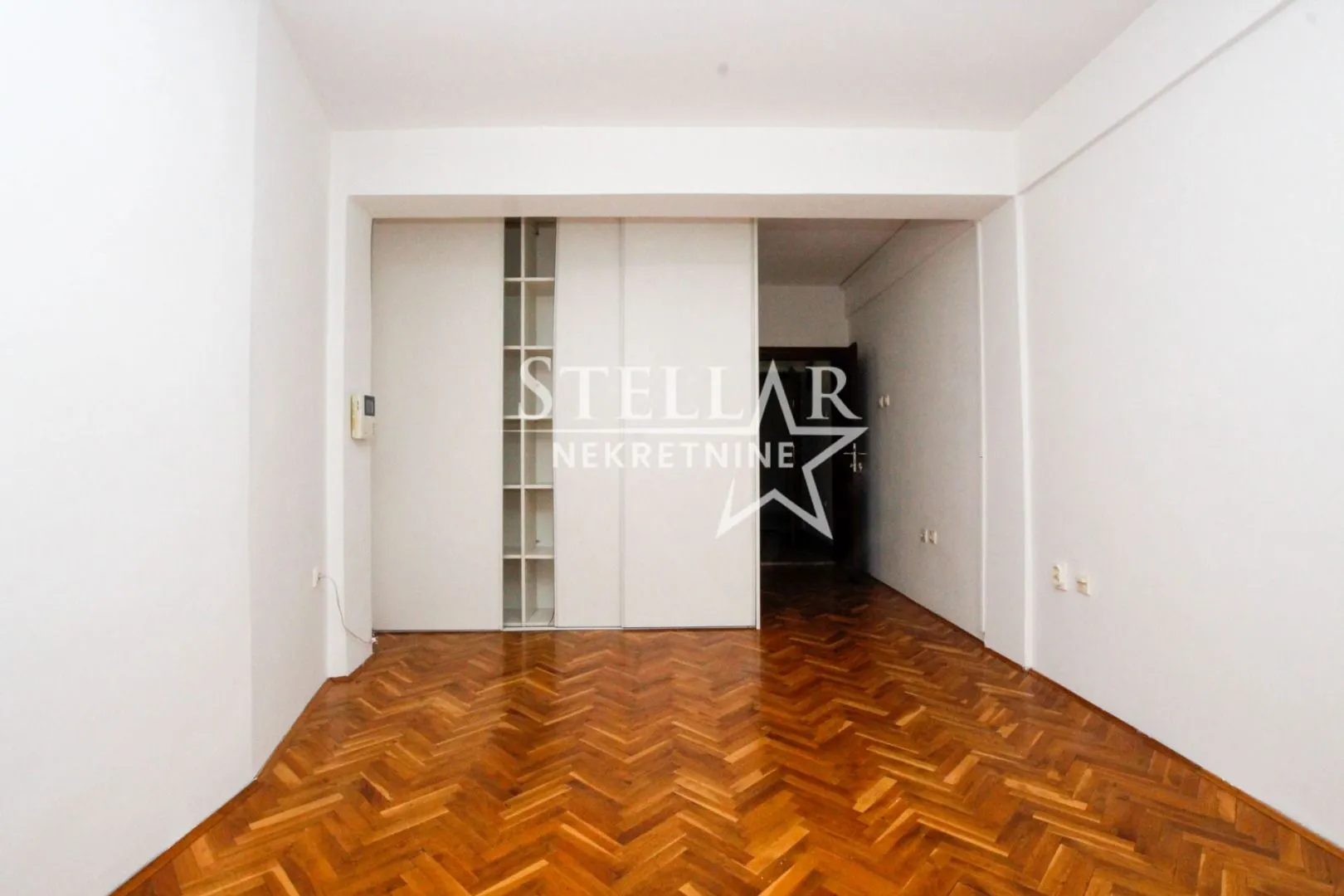 Izdavanje, poslovni prostor, 36m², Centar, Podgorica