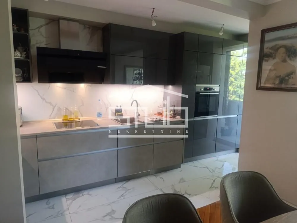Rent, apartment, 158m², Senjak, Beograd