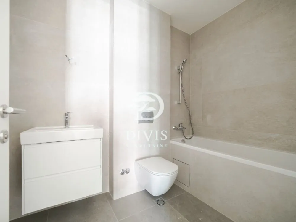Prodaja, trosoban stan, 75m², Novi Beograd Sve Podlokacije, Beograd