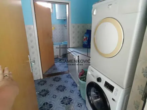 Prodaja, kuća, 187m², Sremska Mitrovica, Srbija - image 10