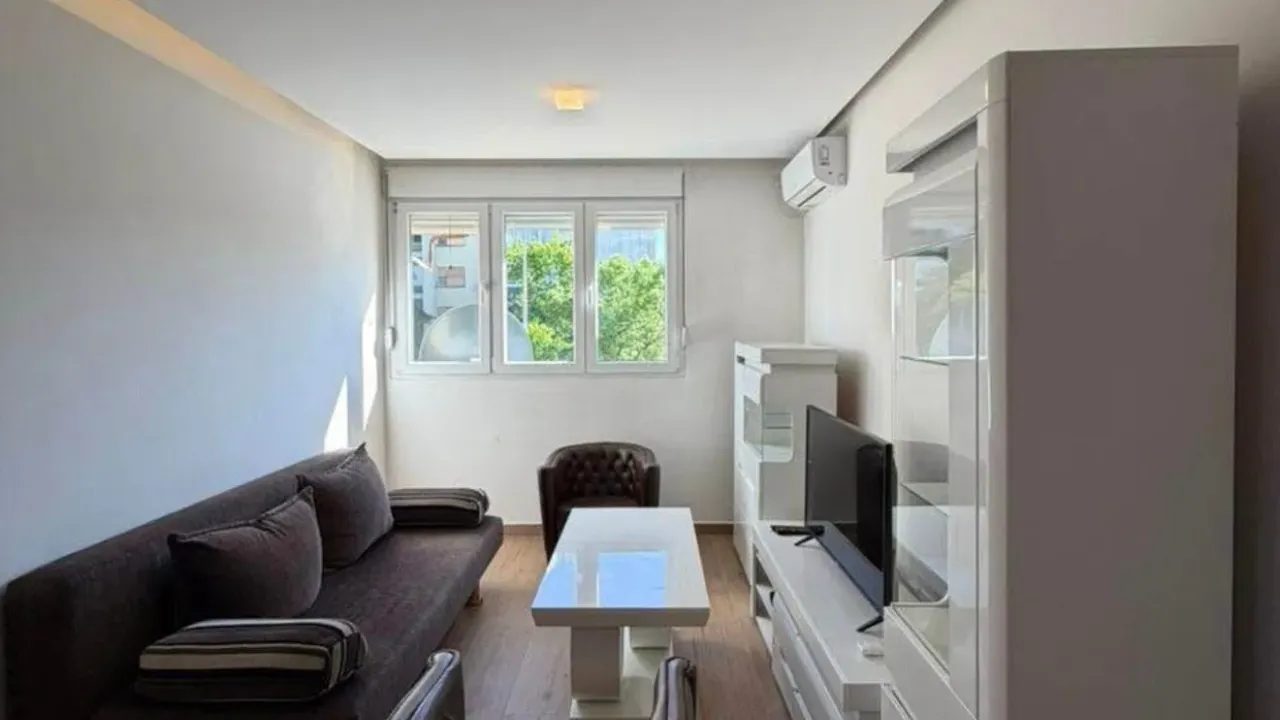 Izdavanje, jednosoban stan, 38m², Autobuska stanica, Podgorica