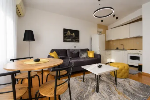 Prodaja, jednosoban stan, 37m², Centar, Podgorica - image 12