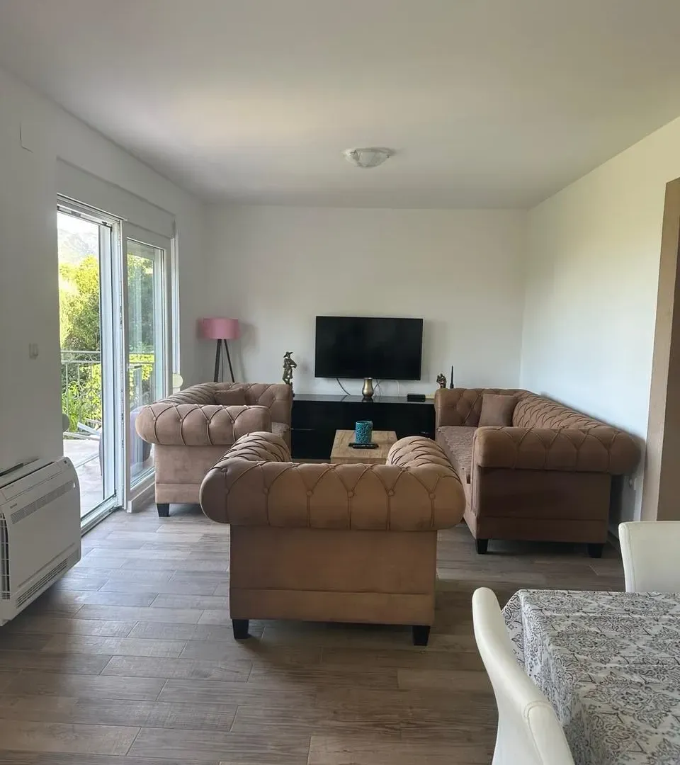 Rent, three bedroom apartment, 100m², Kavač, Kotor