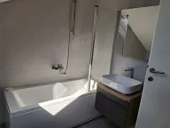 Izdavanje, dvosoban stan, 86m², Centar, Tivat - image 6