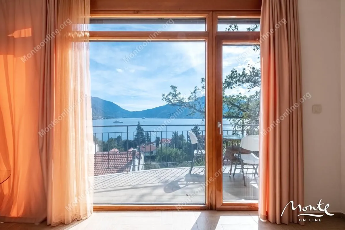 Prodaja, dvosoban stan, 87m², Orahovac, Kotor