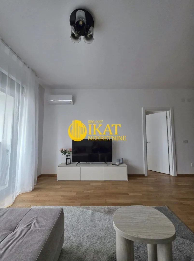 Izdavanje, dvosoban stan, 65m², Bežanijska Kosa 3, Bežanijska Kosa Sve Podlokacije