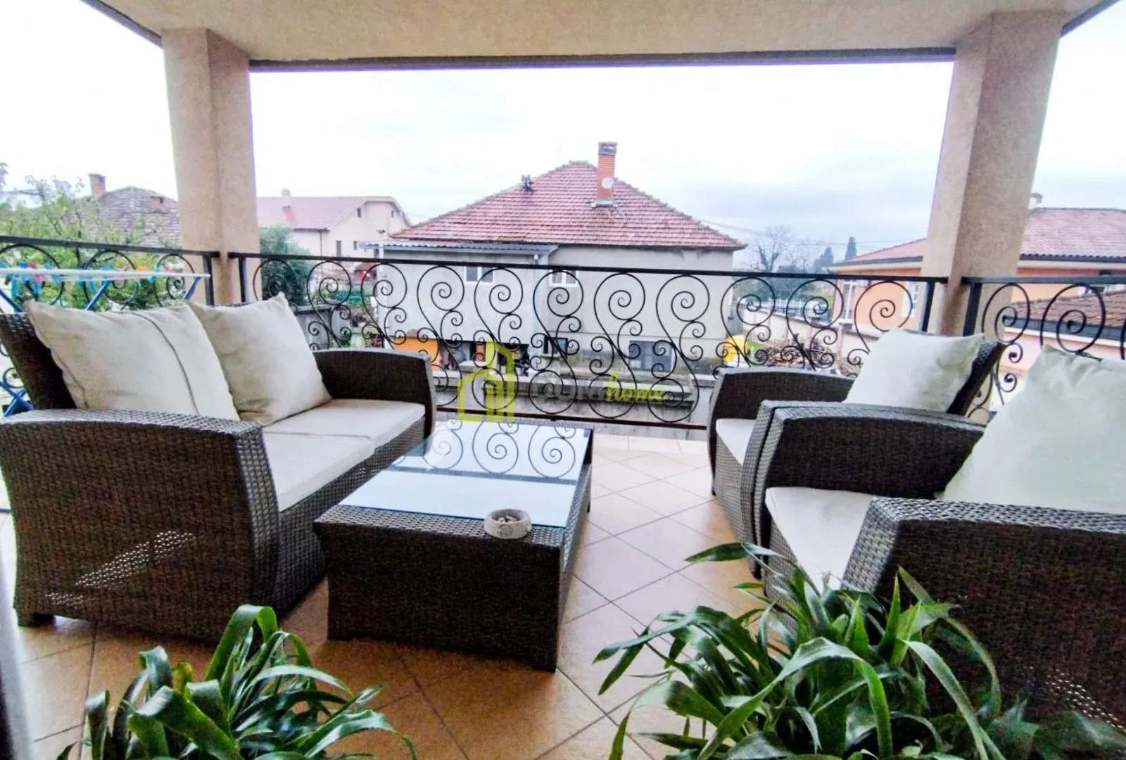 Sale, house, 220m², Masline, Podgorica