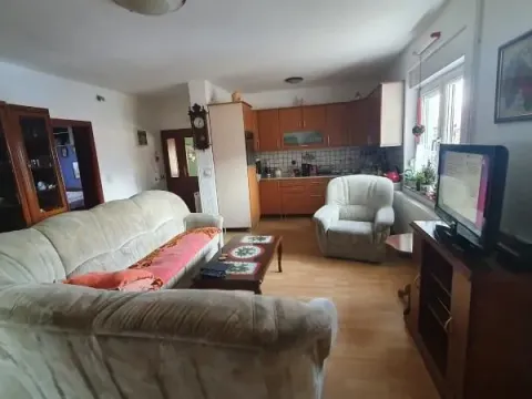 Prodaja, kuća, 340m², Veternik, Novi Sad Sve Podlokacije - image 3
