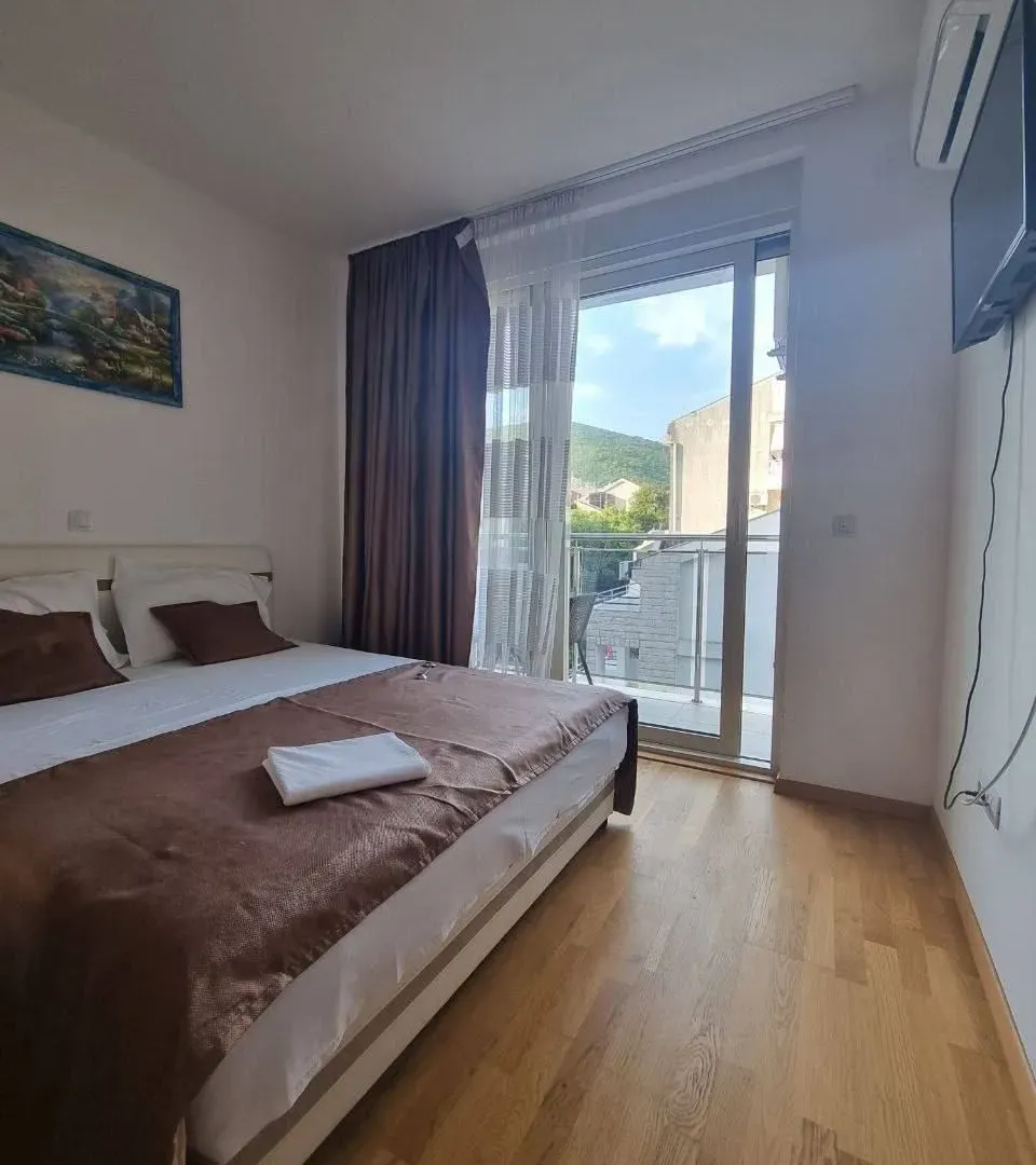 Rent, one bedroom apartment, 36m², Budva, Crna Gora