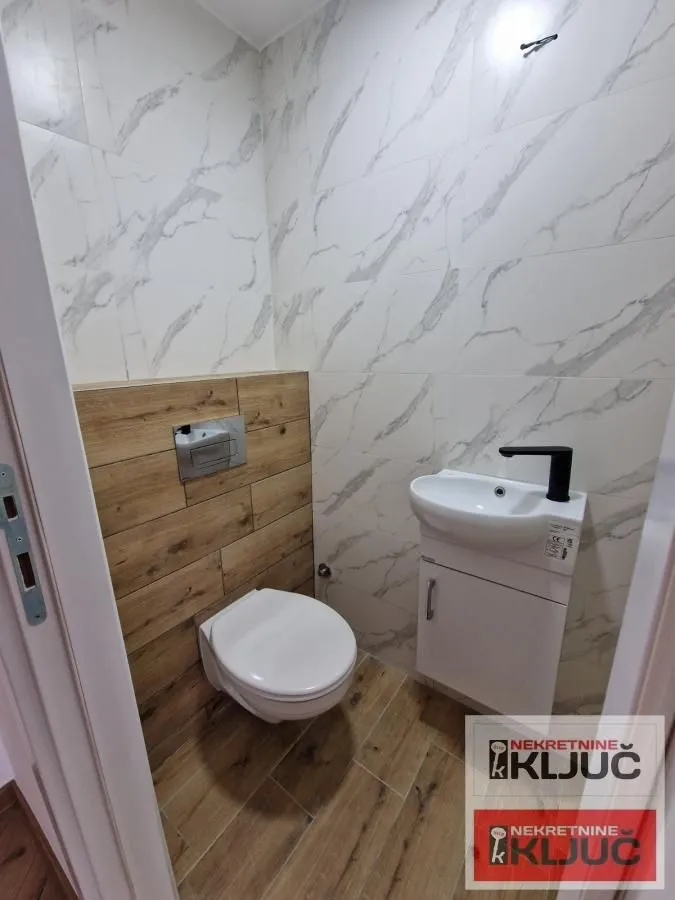 Prodaja, trosoban stan, 73m², Bulevar Oslobodjenja, Novi Sad Sve Podlokacije