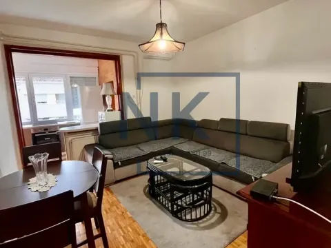 Izdavanje, dvosoban stan, 80m², Centar, Podgorica - image 2