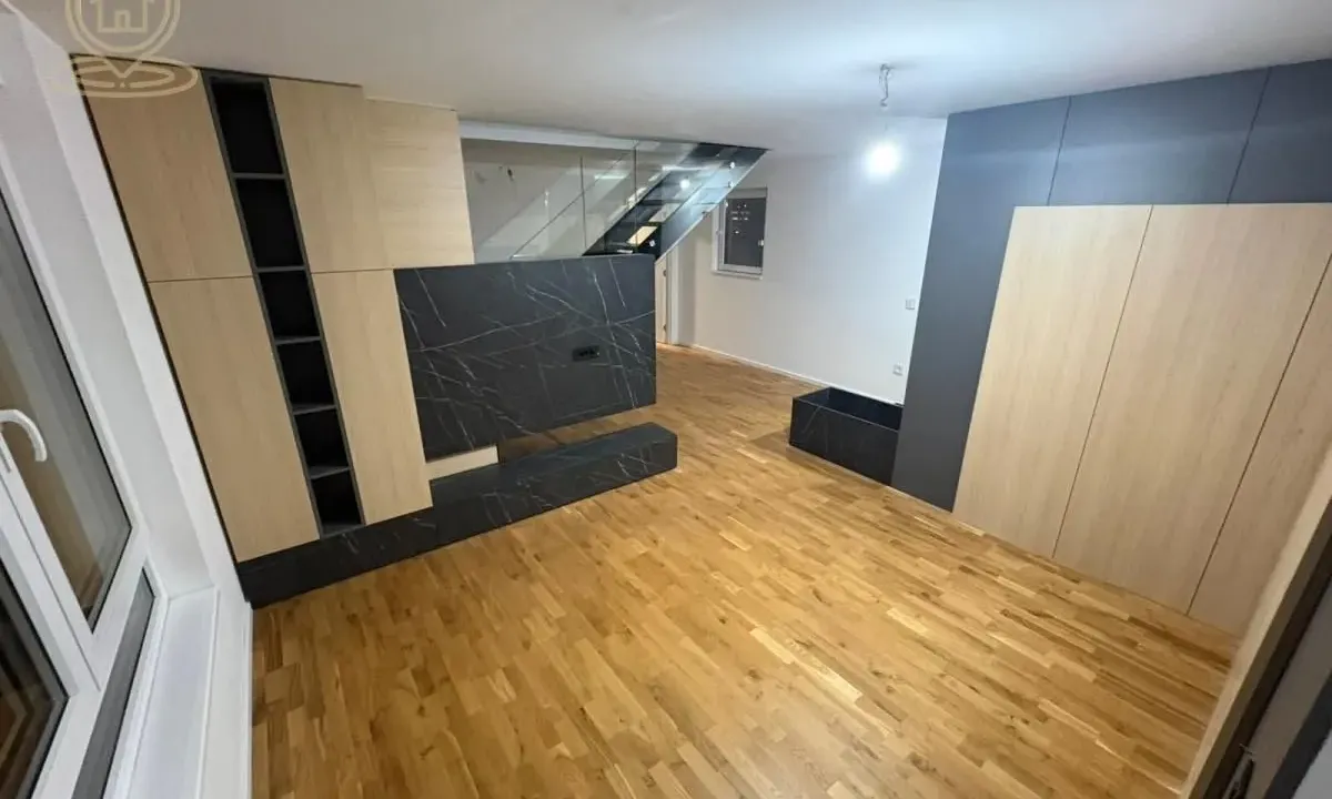 Prodaja, četvorosoban stan, 91m², Medijana, Niš