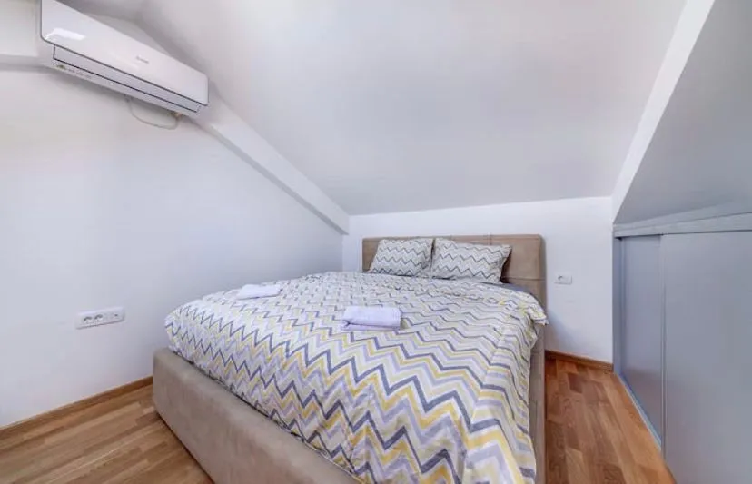Rent, two bedroom apartment, 70m², Pobrežje, Podgorica