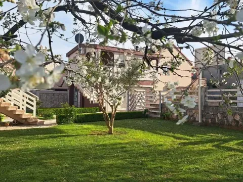 Rent, one bedroom apartment, 45m², Dalmatinska ulica, Podgorica - image 1