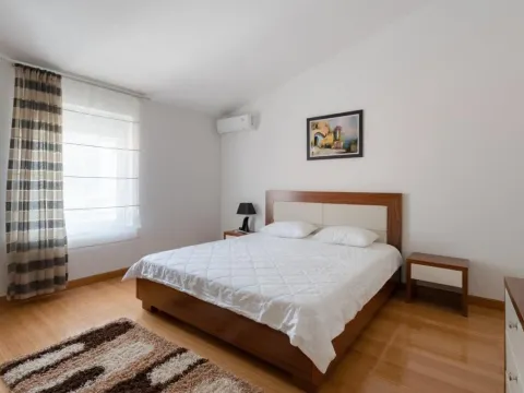 Prodaja, trosoban stan, 222m², Budva, Crna Gora - image 4