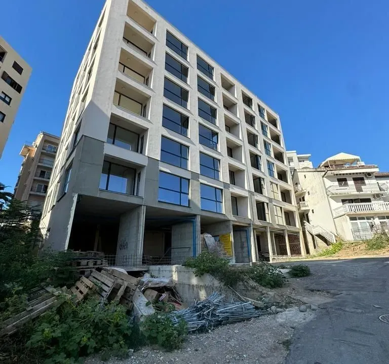 Sale, two bedroom apartment, 105m², Bečići, Budva
