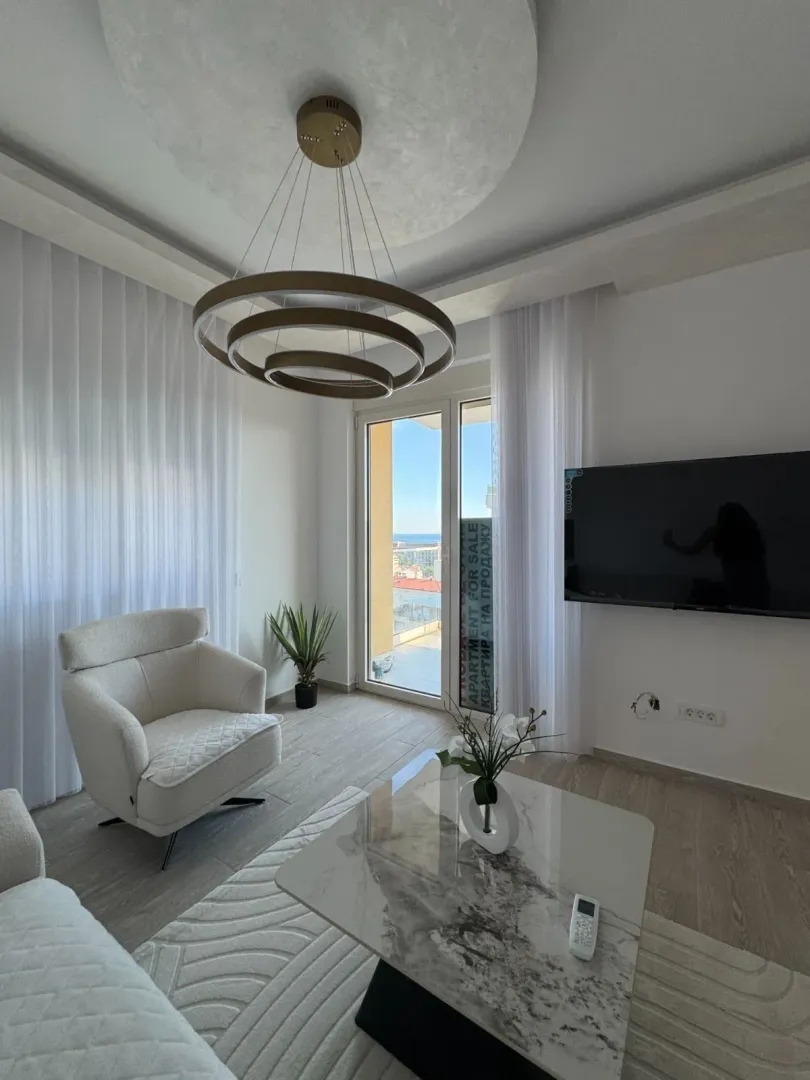 Prodaja, dvosoban stan, 74m², Bečići, Budva
