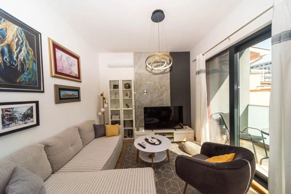 Izdavanje, jednosoban stan, 40m², Tološi, Podgorica