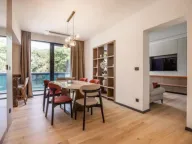 Rent, one bedroom apartment, 80m², Tivat, Crna Gora - image 5