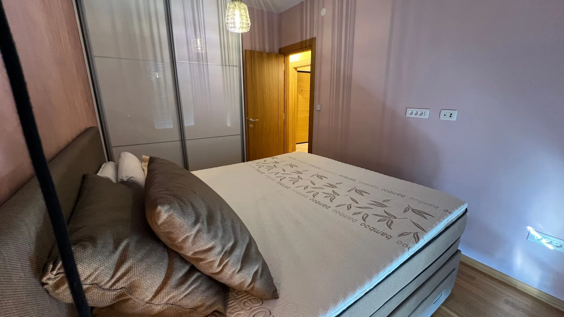 Izdavanje, dvosoban stan, 58m², Dalmatinska ulica, Podgorica