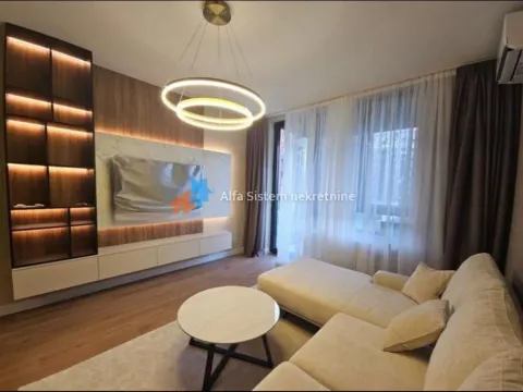 Izdavanje, trosoban stan, 73m², Savski Venac, Beograd - image 2