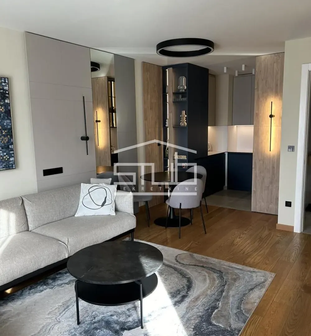 Izdavanje, trosoban stan, 77m², Tošin bunar, Novi Beograd Sve Podlokacije